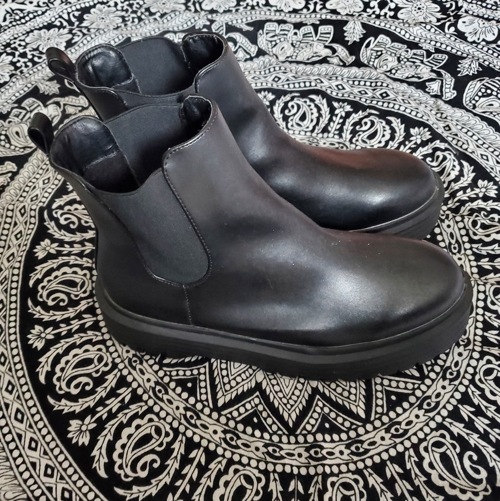 Public Desire Chunky Chelsea boots